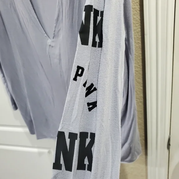 Victorias Secret Pink top‎ - Picture 3 of 7